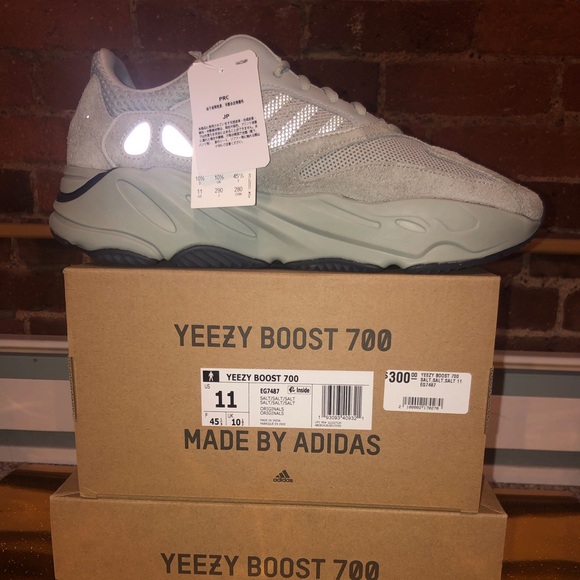yeezy 700 salt box